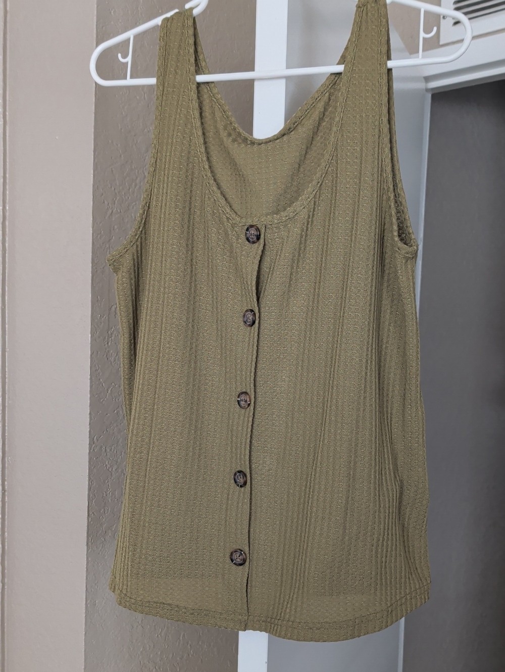 SHEIN Olive Button-Front Ribbed Tank Top